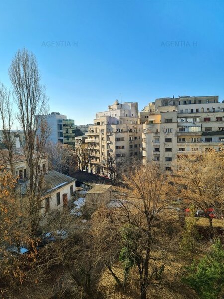 Balcescu, Sephora, 2 cam. bl. 1960 et. 6 mobilat, 56 mp balcon pet friendly