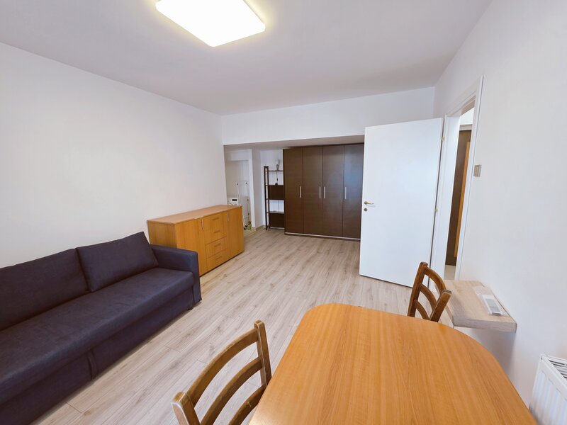 Balcescu, Sephora, 2 cam. bl. 1960 et. 6 mobilat, 56 mp balcon pet friendly